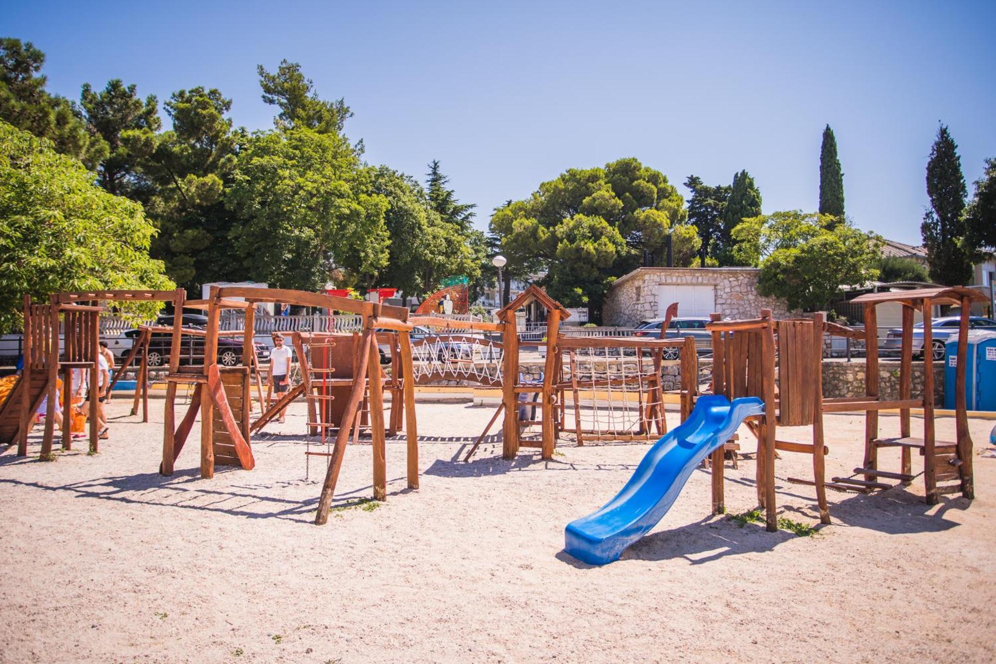 Adrialux Camping Mobile Homes Selce Dış mekan fotoğraf